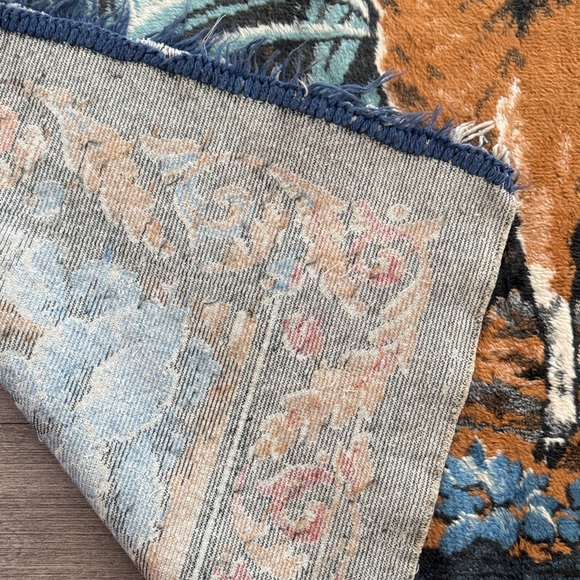 Rustic Wildlife Tapestry Rug - Picture 5 of 7